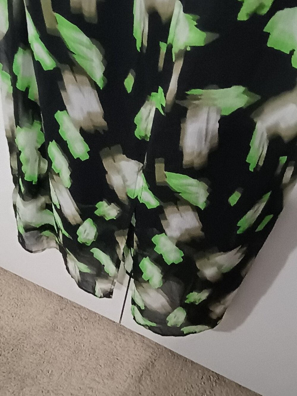 DKNY Size Large Black Green Abstract Sleeveless Sheer Overlay Midi Maxi Dress - Picture 9 of 10